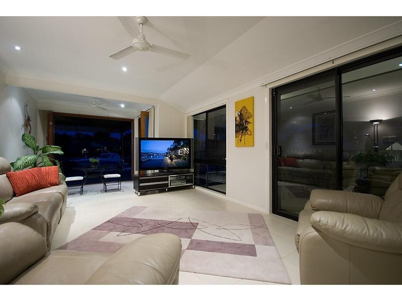 67 Pebble Beach Drive, Runaway Bay QLD 4216
