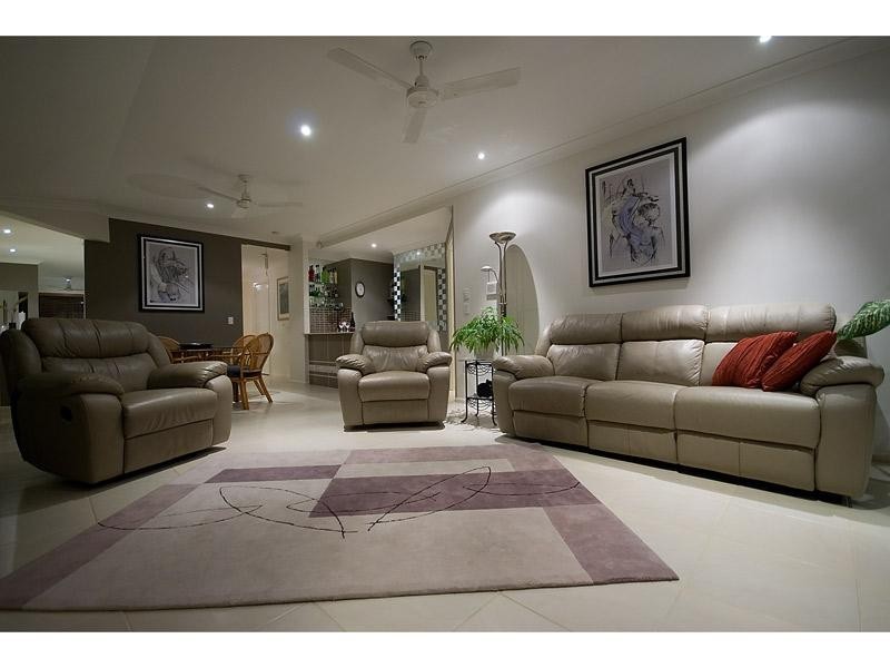 67 Pebble Beach Drive, Runaway Bay QLD 4216