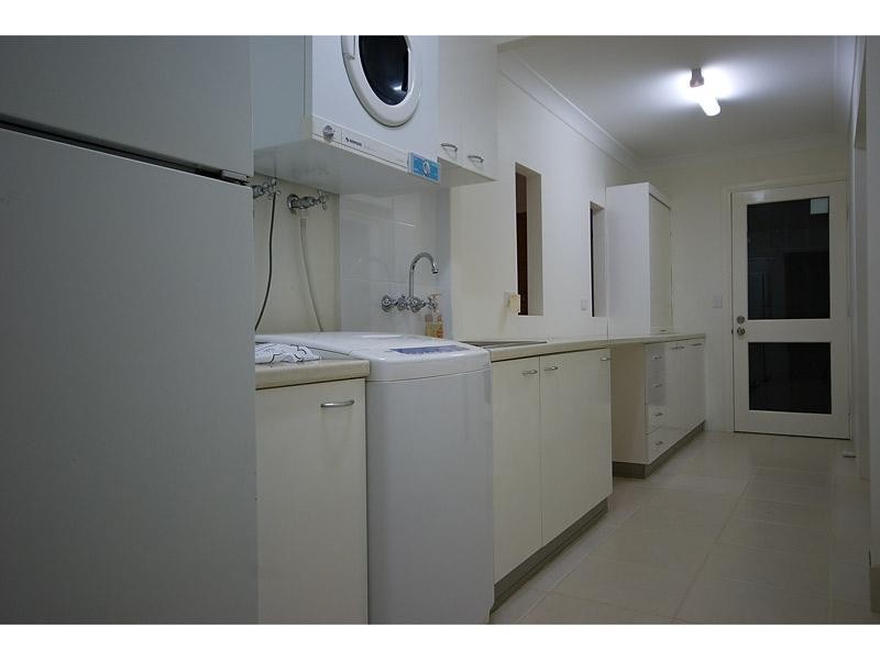67 Pebble Beach Drive, Runaway Bay QLD 4216