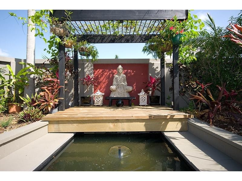 67 Pebble Beach Drive, Runaway Bay QLD 4216