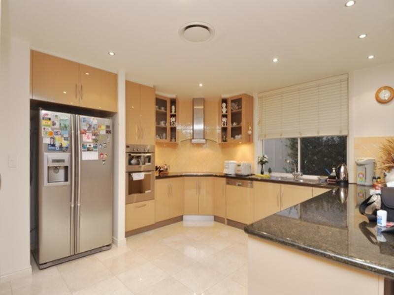3125 Riverleigh Drive, Hope Island QLD 4212