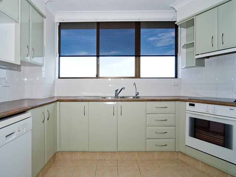 39/9 Bayview Street, Runaway Bay QLD 4216