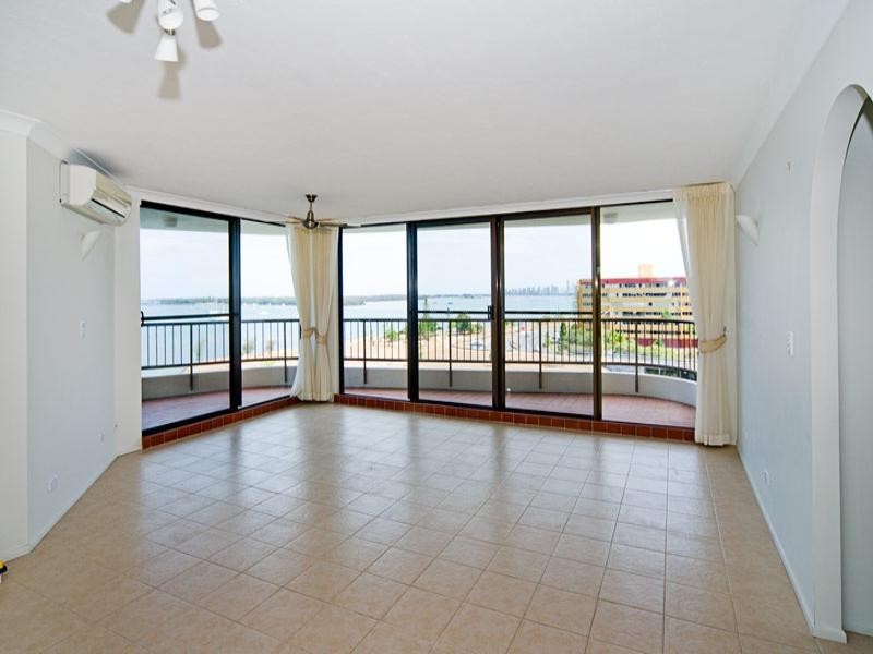 39/9 Bayview Street, Runaway Bay QLD 4216