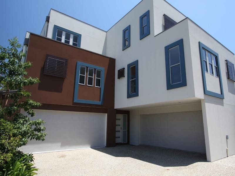 3/10 Middle Street, Labrador QLD 4215