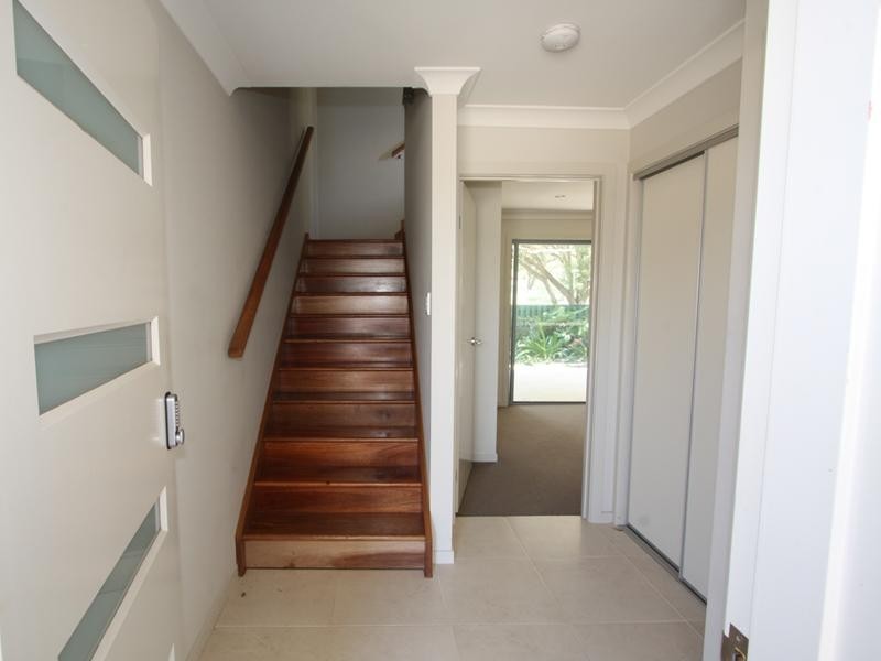 3/10 Middle Street, Labrador QLD 4215