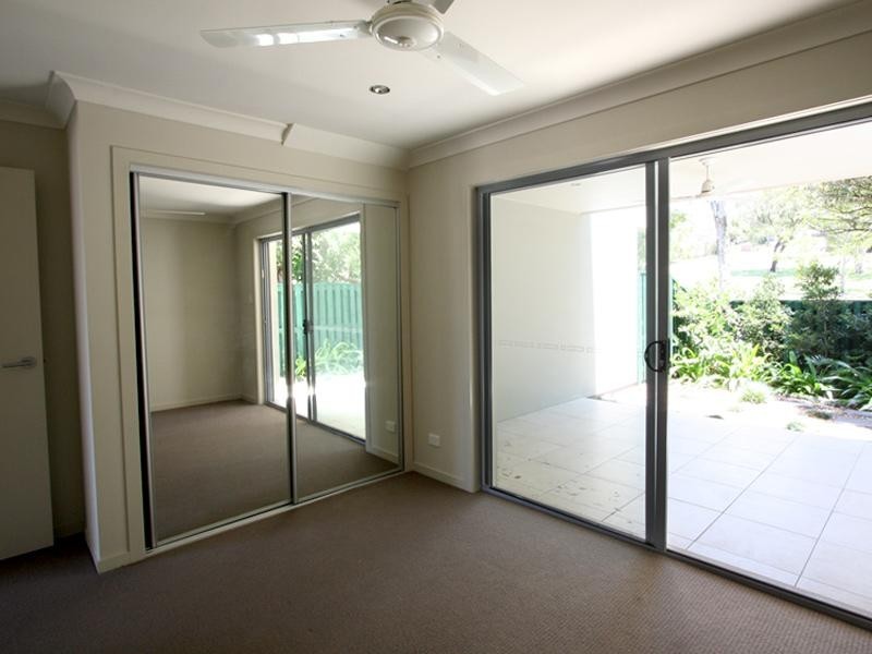 3/10 Middle Street, Labrador QLD 4215