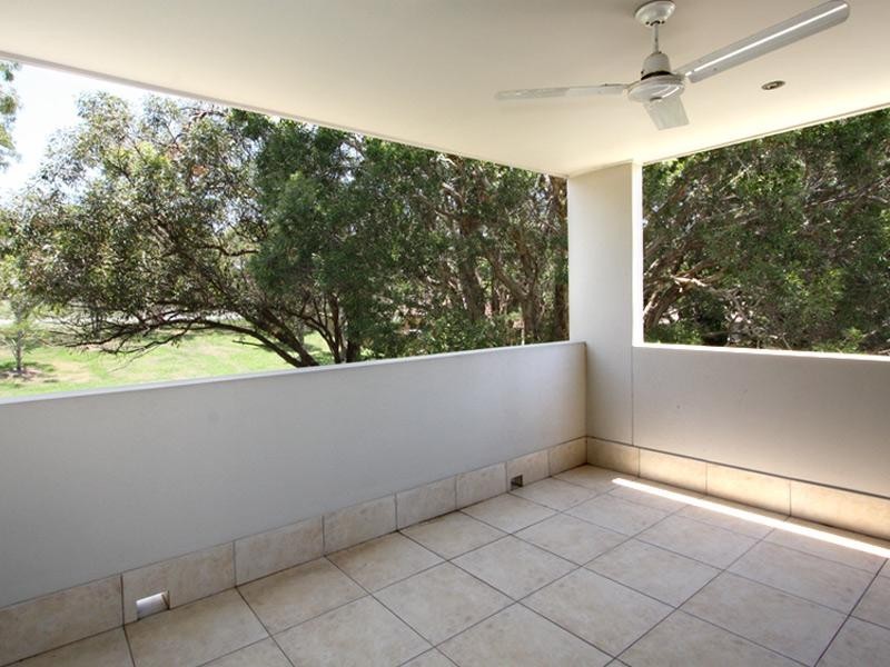 3/10 Middle Street, Labrador QLD 4215