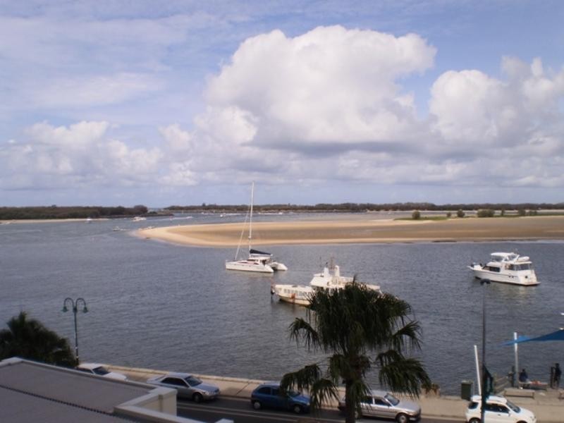 Labrador QLD 4215