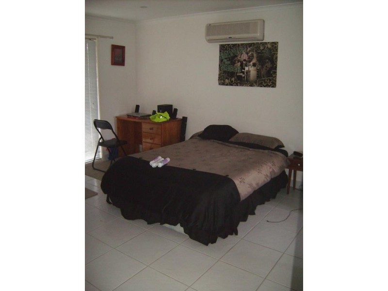 73 Parkes Drive, Helensvale QLD 4212