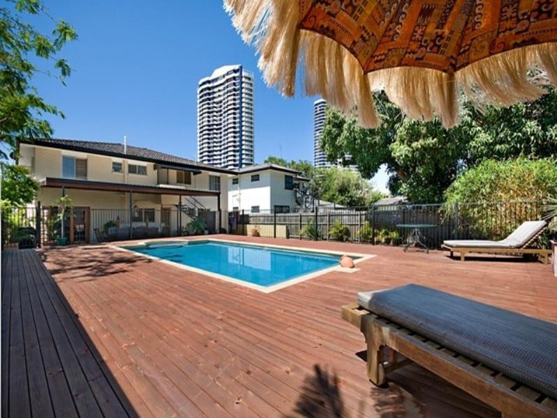 6 Clam Street, Runaway Bay QLD 4216