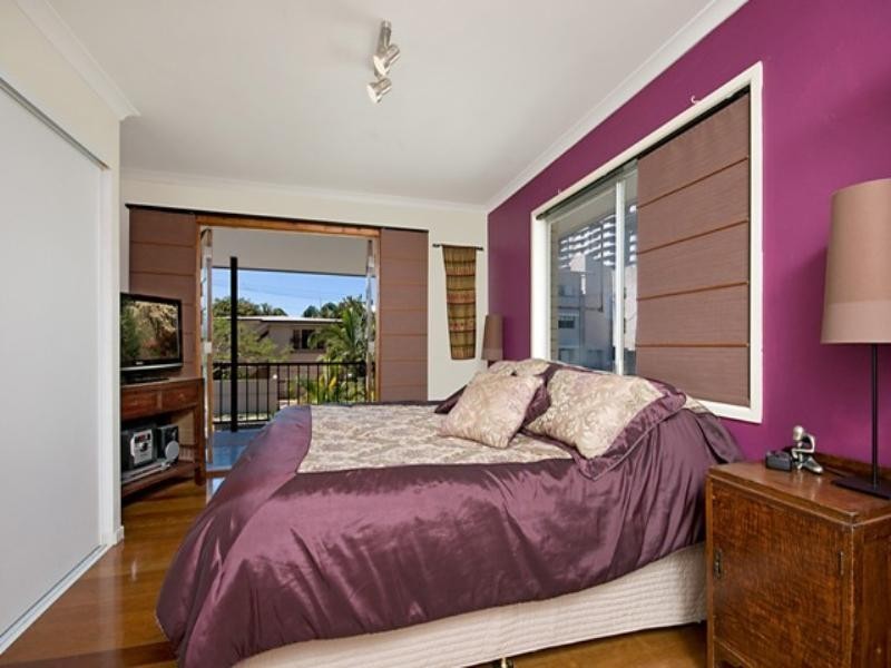 6 Clam Street, Runaway Bay QLD 4216