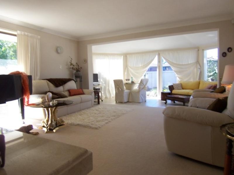 72 Bayview Street, Runaway Bay QLD 4216