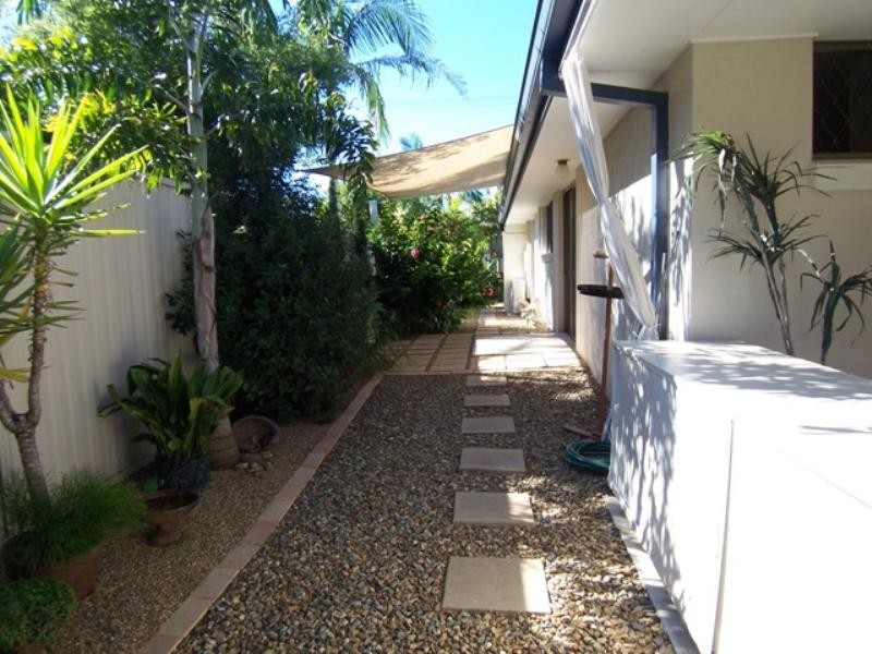 72 Bayview Street, Runaway Bay QLD 4216