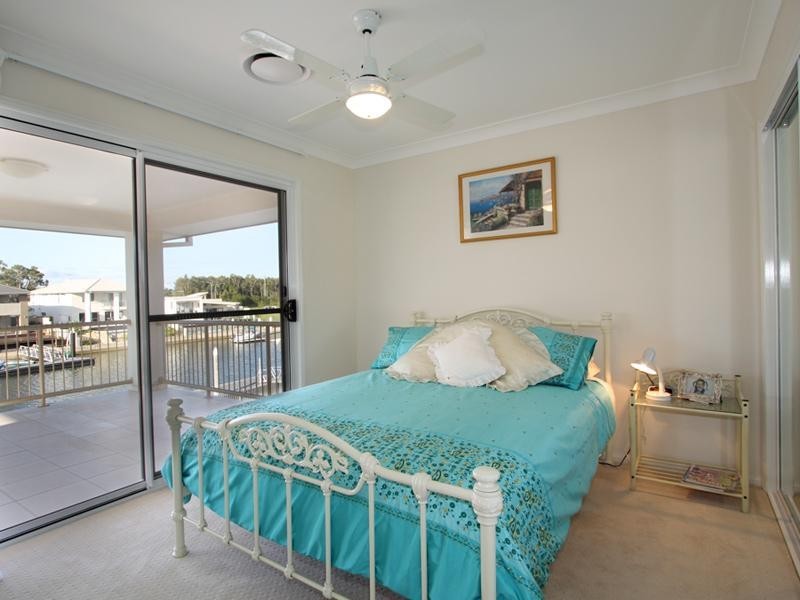 4 North Quay Drive, Biggera Waters QLD 4216