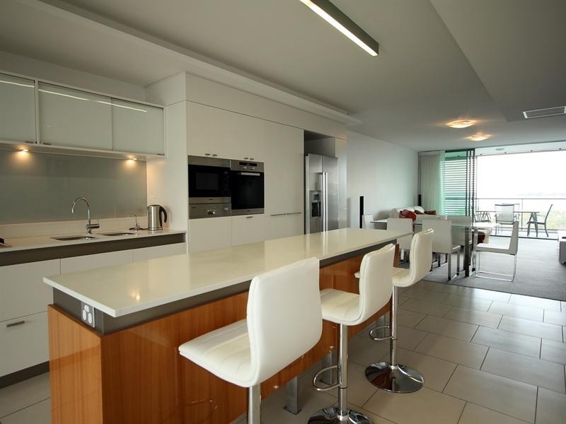 Paradise Point QLD 4216