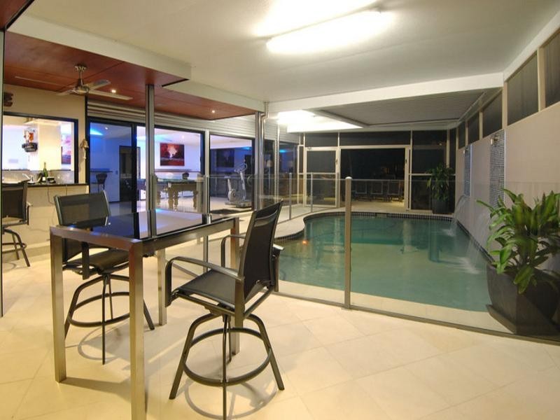 24 Daru Avenue, Runaway Bay QLD 4216