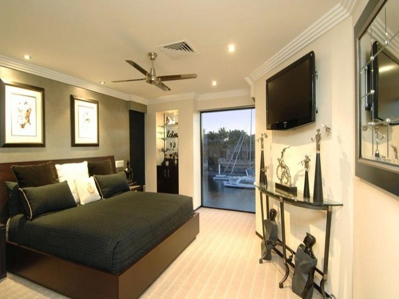 24 Daru Avenue, Runaway Bay QLD 4216