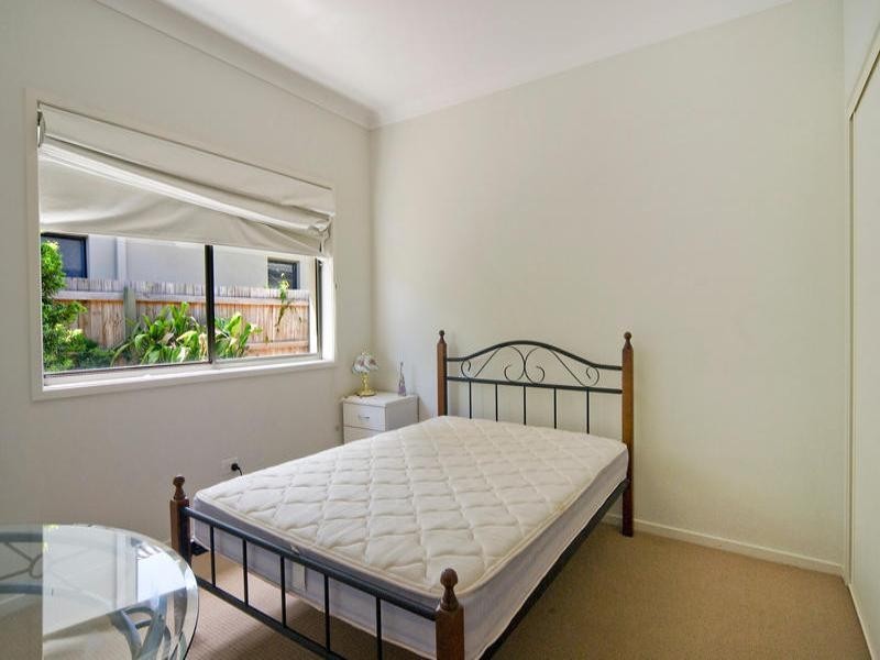 27 Costa Del Sol Avenue, Runaway Bay QLD 4216