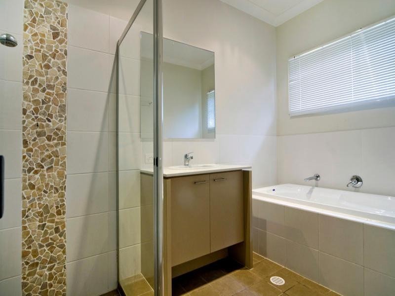 27 Costa Del Sol Avenue, Runaway Bay QLD 4216