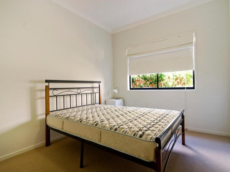 27 Costa Del Sol Avenue, Runaway Bay QLD 4216