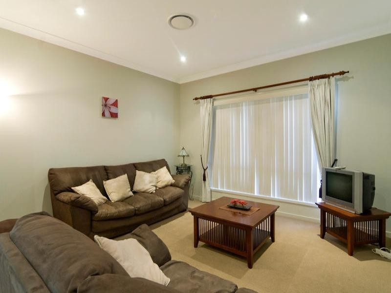 27 Costa Del Sol Avenue, Runaway Bay QLD 4216