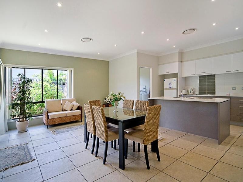 27 Costa Del Sol Avenue, Runaway Bay QLD 4216