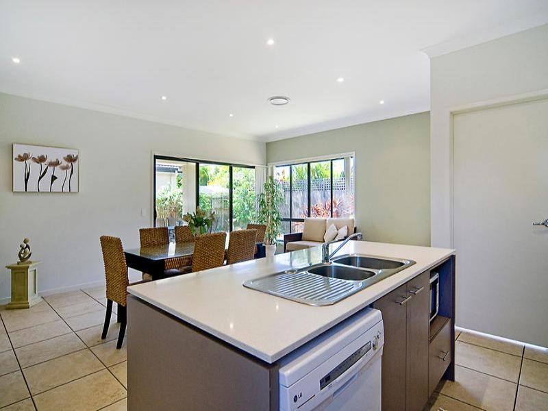 27 Costa Del Sol Avenue, Runaway Bay QLD 4216