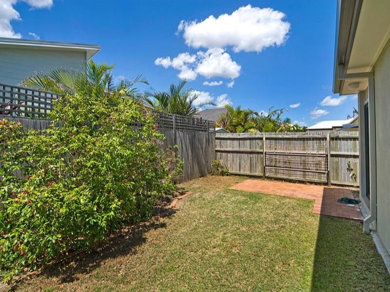 27 Costa Del Sol Avenue, Runaway Bay QLD 4216