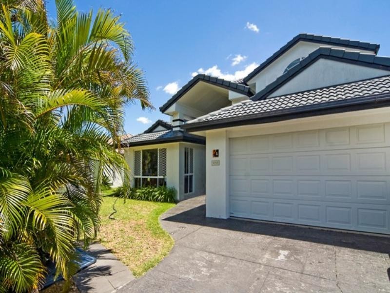 4 Grand Canal Way, Runaway Bay QLD 4216
