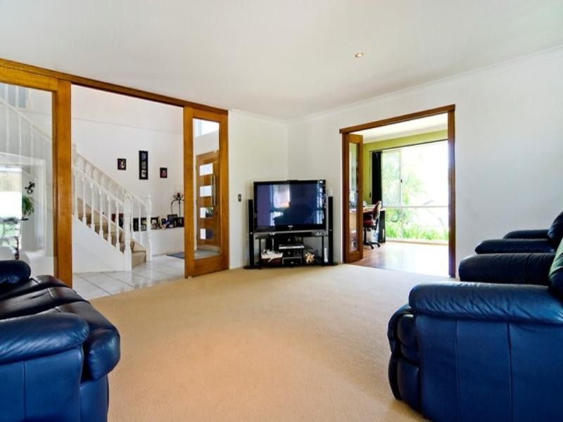 4 Grand Canal Way, Runaway Bay QLD 4216