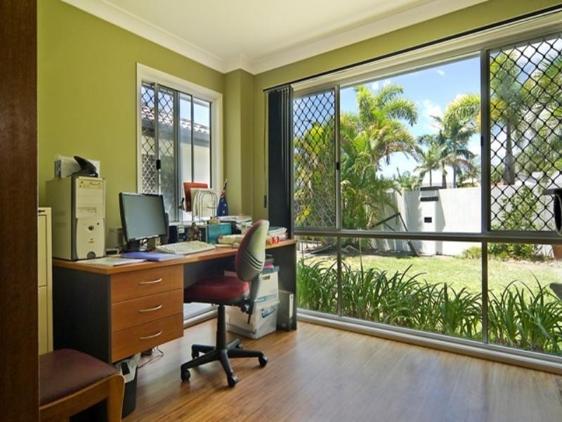 4 Grand Canal Way, Runaway Bay QLD 4216