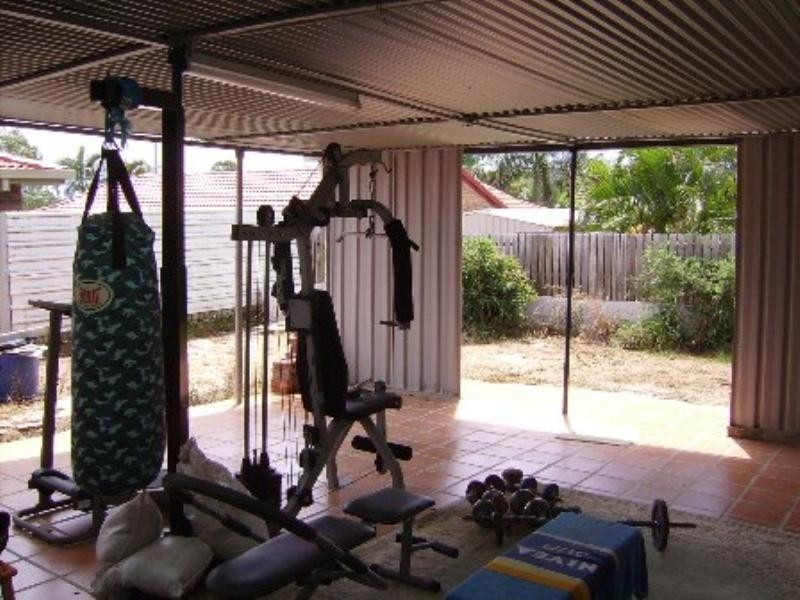 6 Woomera Crescent, Southport QLD 4215