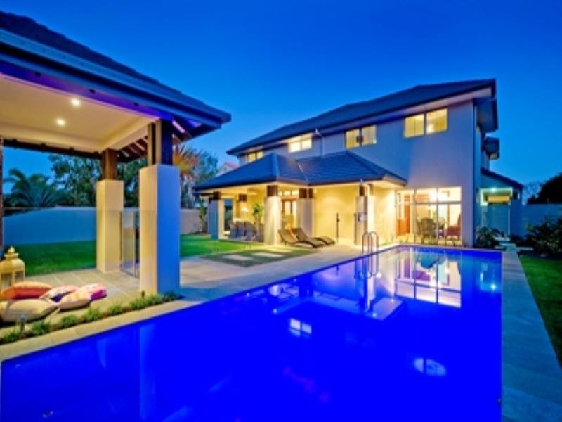 8216 Magnolia Drive West, Hope Island QLD 4212