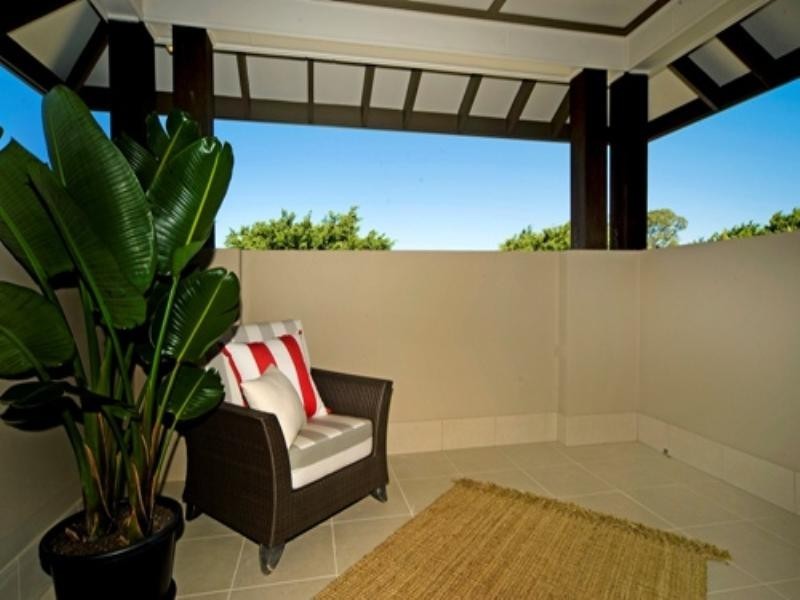 8216 Magnolia Drive West, Hope Island QLD 4212