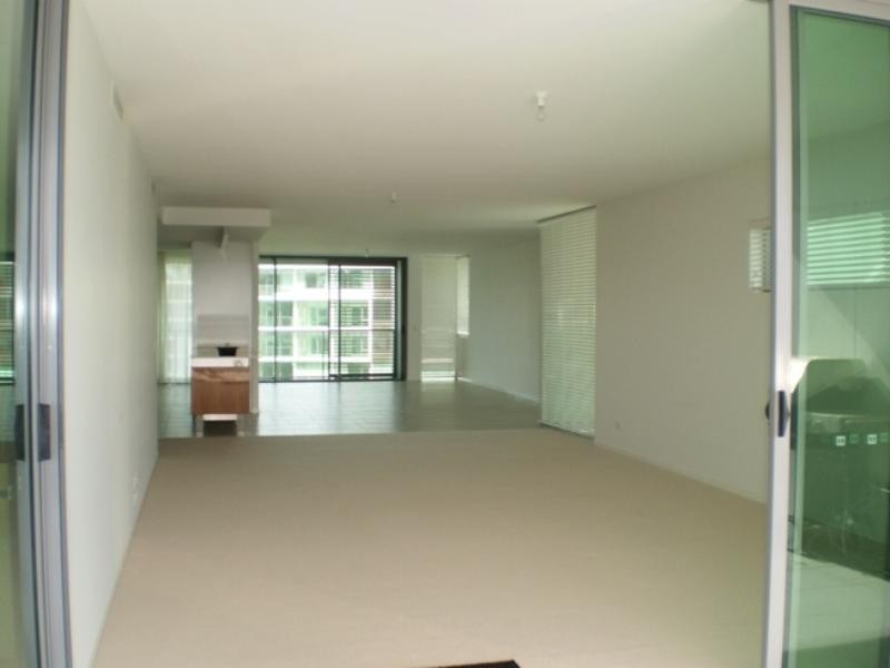 Paradise Point QLD 4216