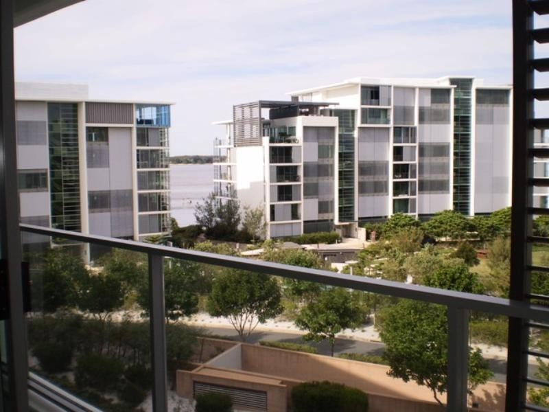 Paradise Point QLD 4216