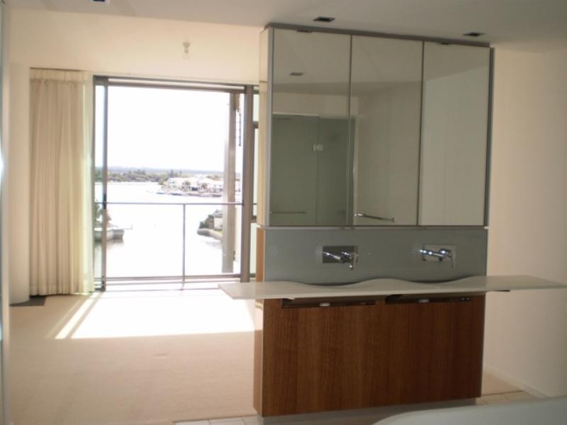 Paradise Point QLD 4216