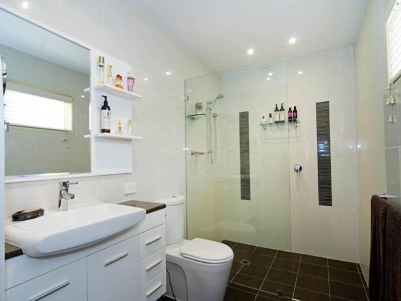 15 Midnight Court, Runaway Bay QLD 4216