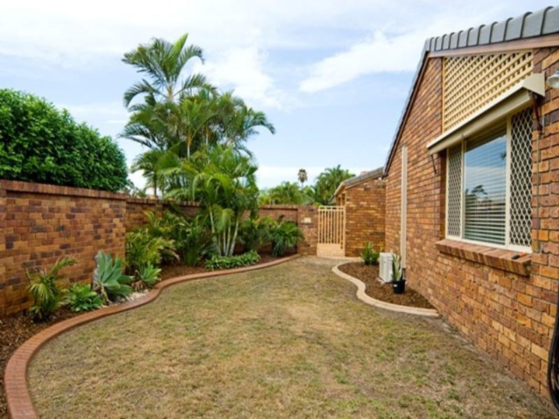 15 Midnight Court, Runaway Bay QLD 4216
