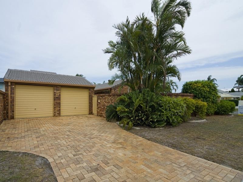 15 Midnight Court, Runaway Bay QLD 4216