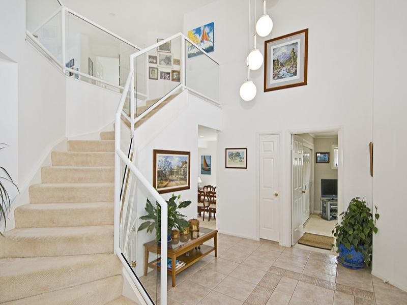 27 Nirvana Court, Runaway Bay QLD 4216