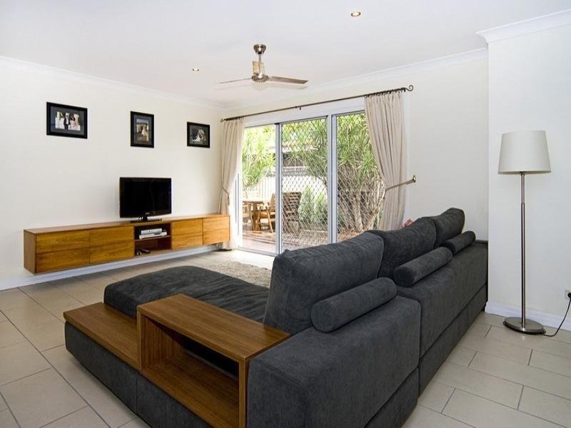 47 Deagon Drive, Runaway Bay QLD 4216