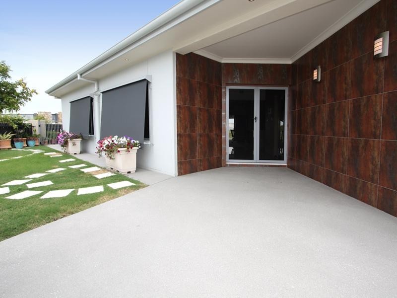 26 East Quay Drive, Biggera Waters QLD 4216