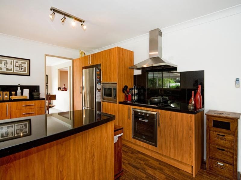 220 Bayview Street, Runaway Bay QLD 4216