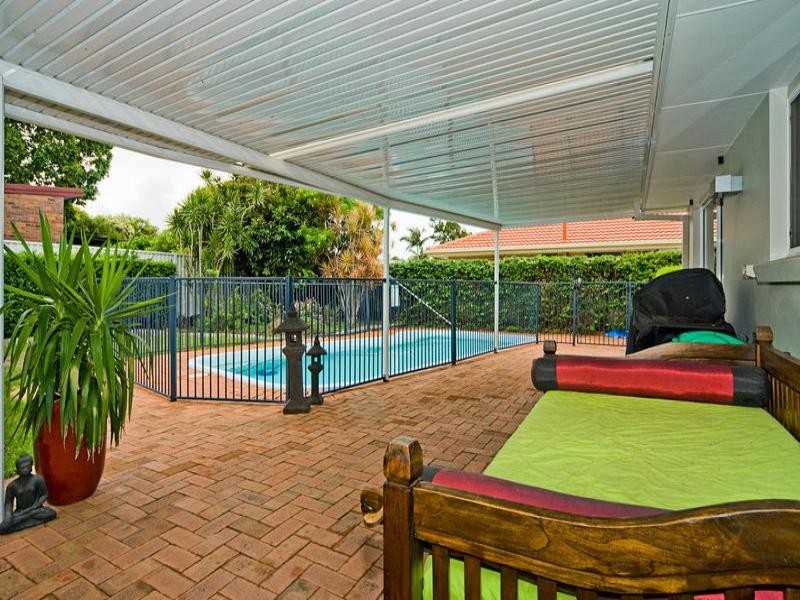 220 Bayview Street, Runaway Bay QLD 4216