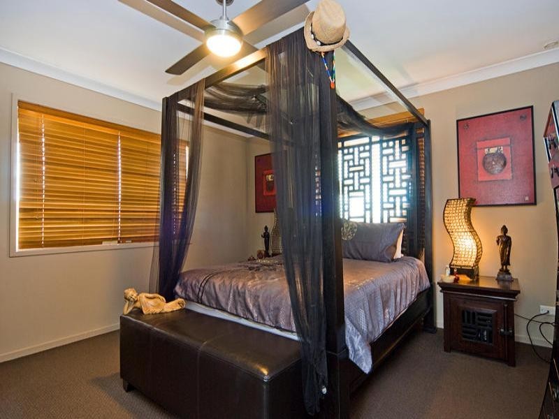 220 Bayview Street, Runaway Bay QLD 4216