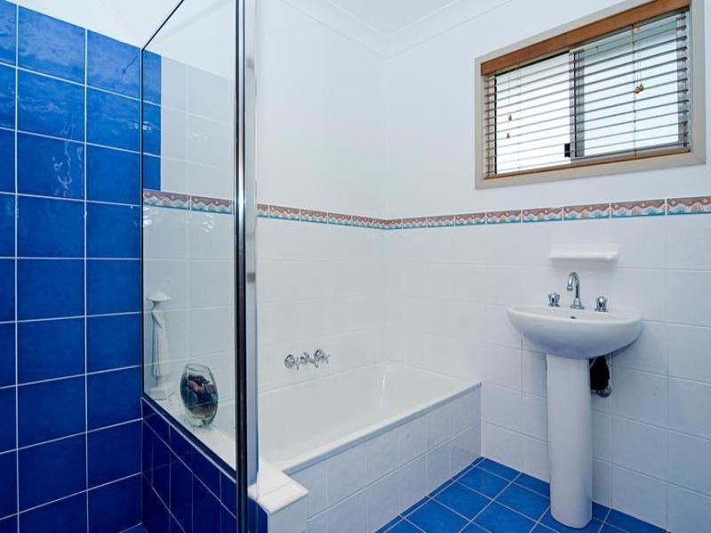 220 Bayview Street, Runaway Bay QLD 4216
