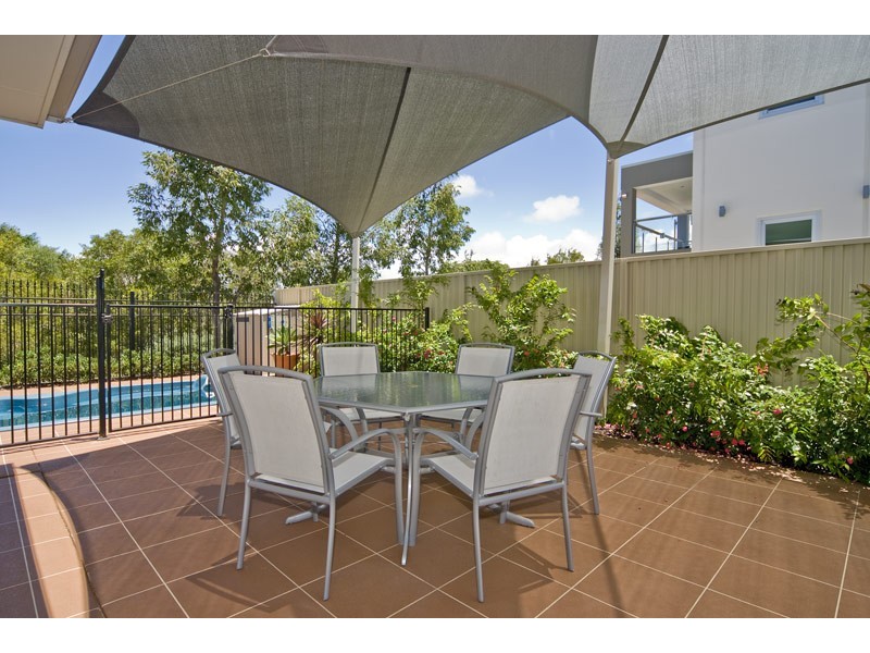 4 Torrevella Vista, Runaway Bay QLD 4216