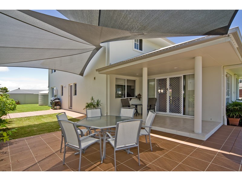 4 Torrevella Vista, Runaway Bay QLD 4216