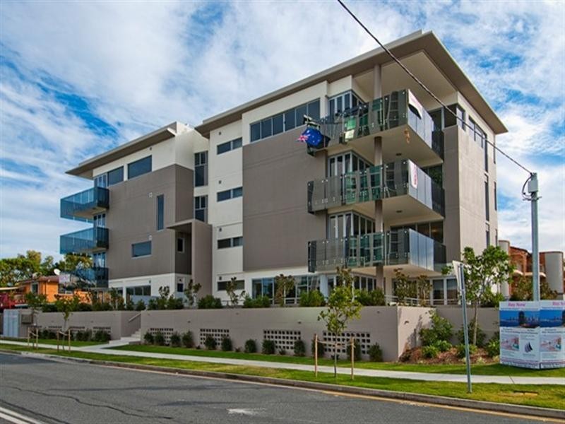 10-12 Imperial Parade, Labrador QLD 4215